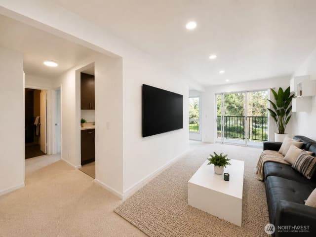 Property photo for 811 126th Place Ne #a204, Bellevue photo 3