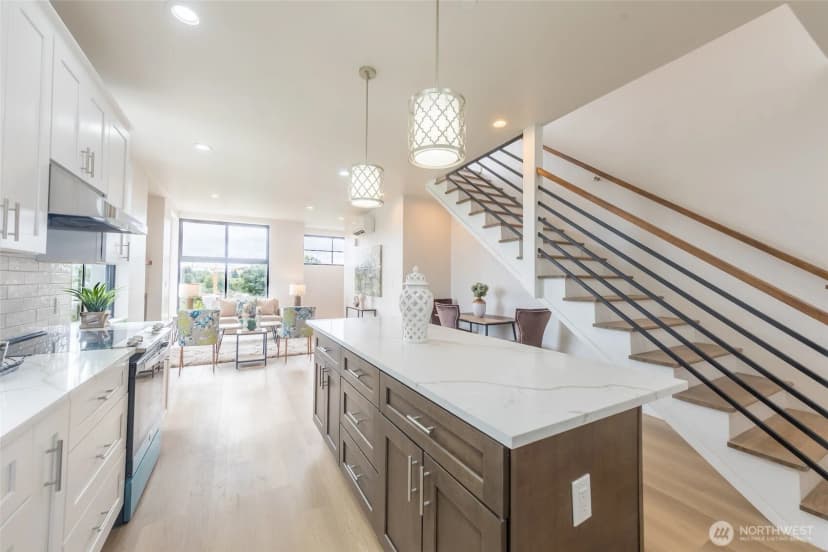 Property photo for 1019 Sturgus Avenue S #b, Seattle photo 11