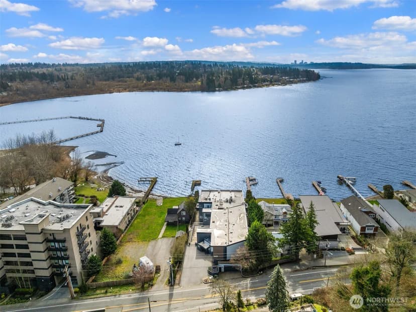 Property photo for 9039 Juanita Drive #304, Kirkland photo 35