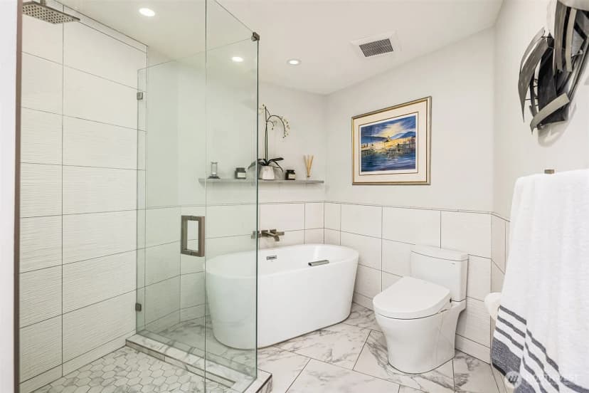 Property photo for 9039 Juanita Drive #304, Kirkland photo 24