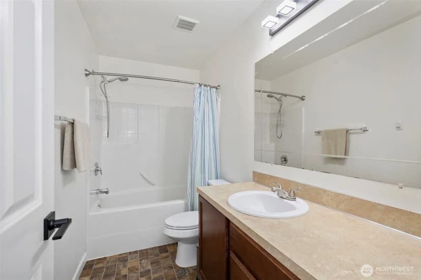 Property photo for 2258 Se Upchurch Way, Port Orchard photo 14
