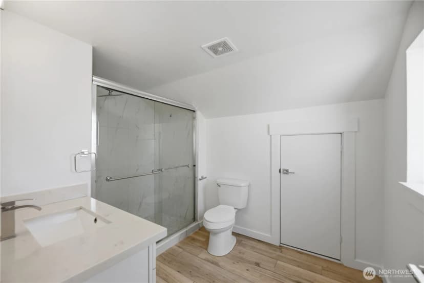 Property photo for 11546 85th Avenue S, Seattle photo 24