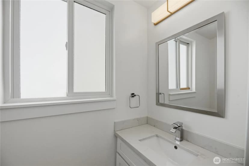 Property photo for 11546 85th Avenue S, Seattle photo 14