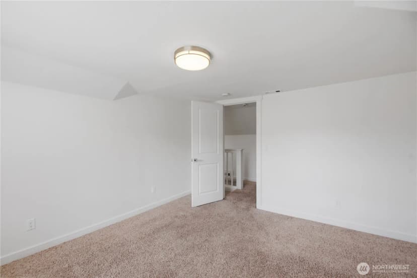 Property photo for 11546 85th Avenue S, Seattle photo 23
