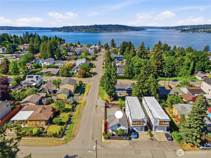 Property photo for 11546 85th Avenue S, Seattle photo 5