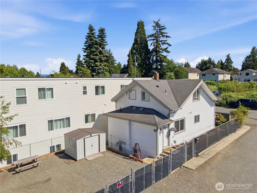 Property photo for 11546 85th Avenue S, Seattle photo 4