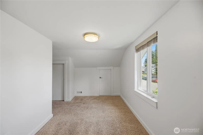 Property photo for 11546 85th Avenue S, Seattle photo 21