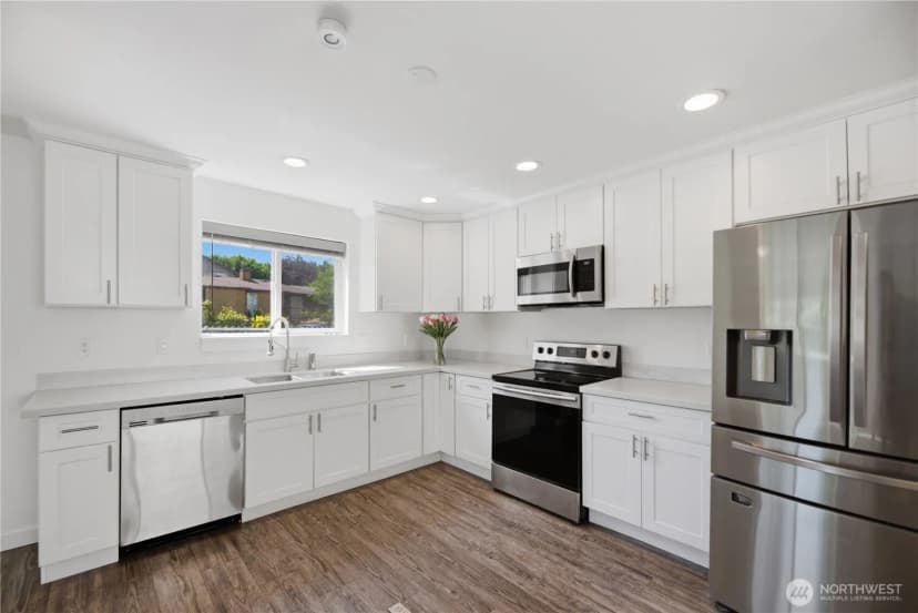 Property photo for 11546 85th Avenue S, Seattle photo 8
