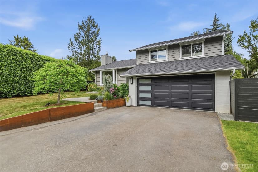 Property photo for 20426 73rd Place Ne, Kenmore photo 2