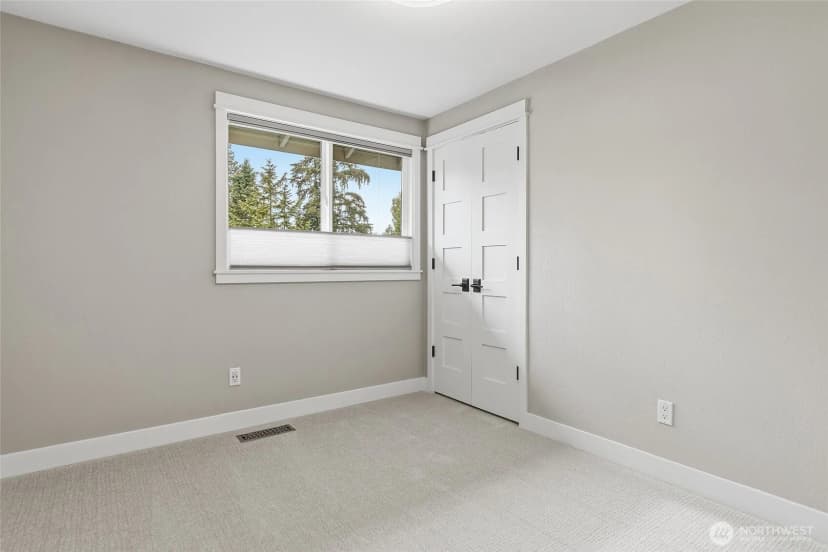 Property photo for 20426 73rd Place Ne, Kenmore photo 26