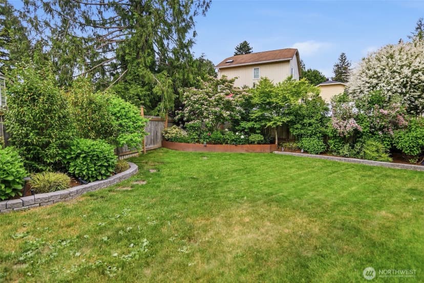 Property photo for 20426 73rd Place Ne, Kenmore photo 16