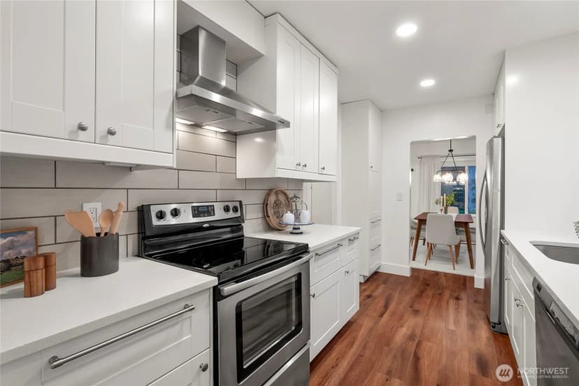 Property photo for 14341 Interlake Avenue N, Seattle photo 10
