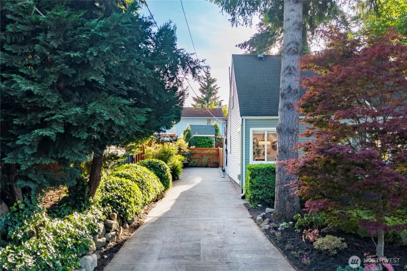 Property photo for 14341 Interlake Avenue N, Seattle photo 28