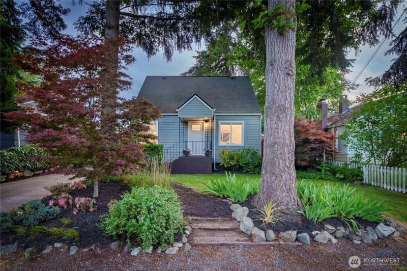 Property photo for 14341 Interlake Avenue N, Seattle