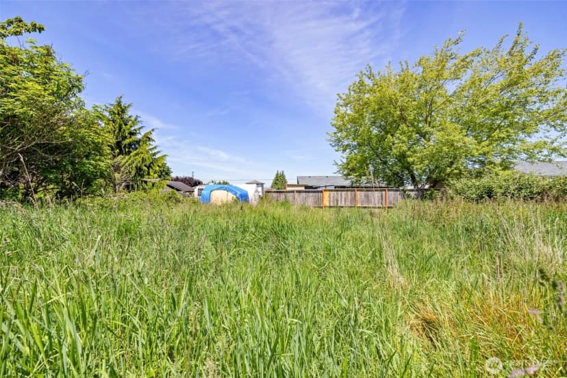 Property photo for 2013 E 4th Avenue, Port Angeles