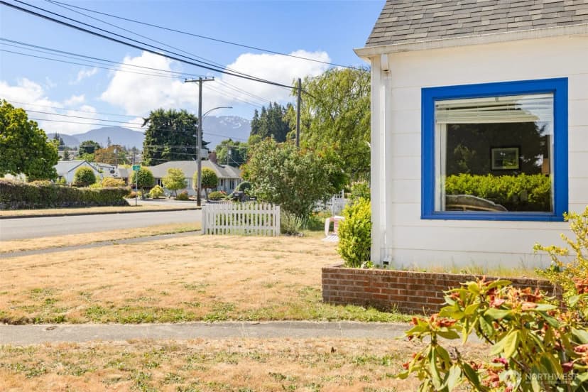 Property photo for 218 S Jones Street, Port Angeles photo 2