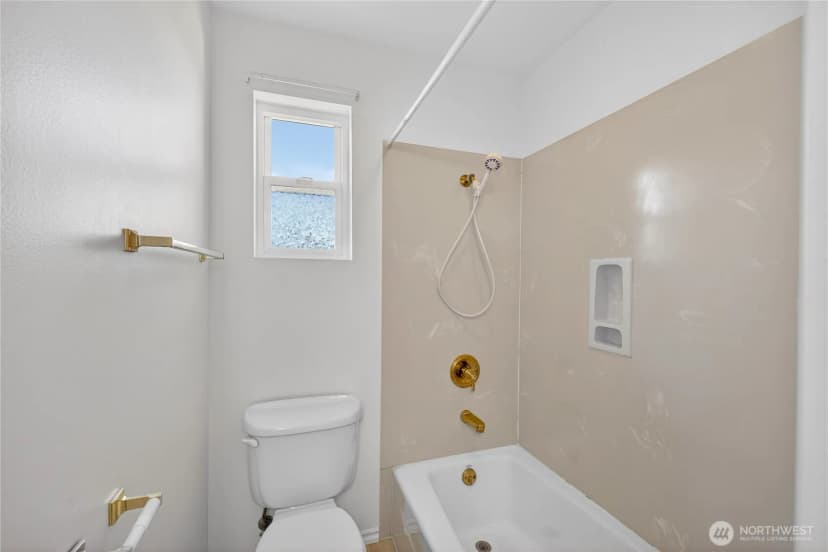 Property photo for 3712 W 8th Street, Anacortes photo 29