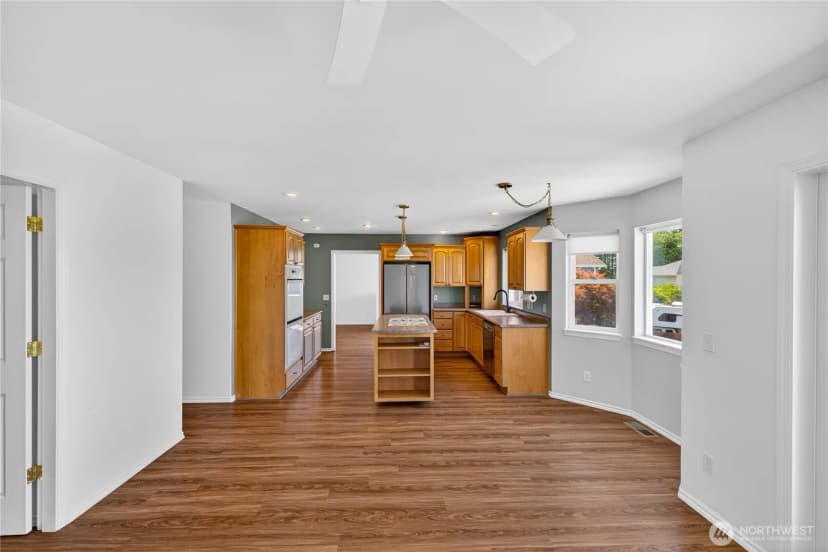 Property photo for 3712 W 8th Street, Anacortes photo 14