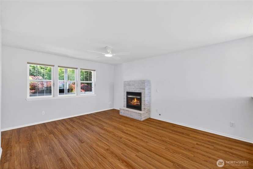 Property photo for 3712 W 8th Street, Anacortes photo 4