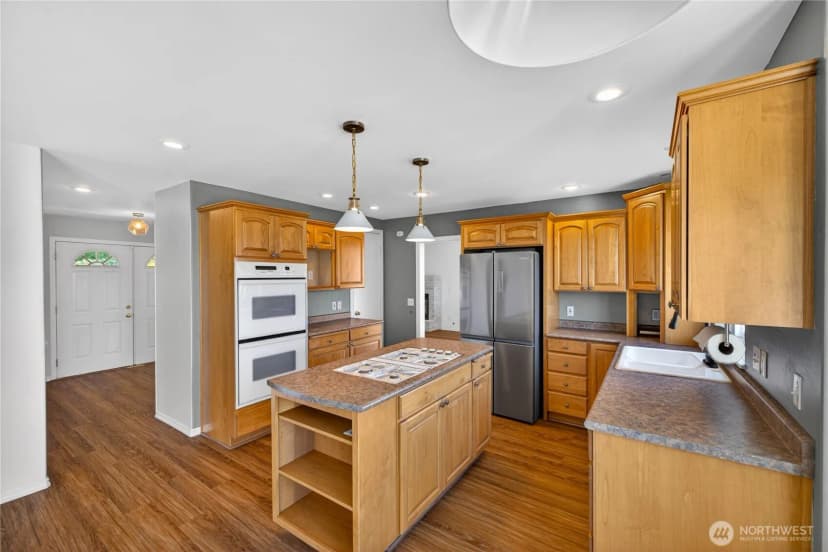 Property photo for 3712 W 8th Street, Anacortes photo 15