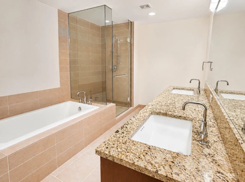 Property photo for 10650 Ne 9th Place #1520, Bellevue photo 17