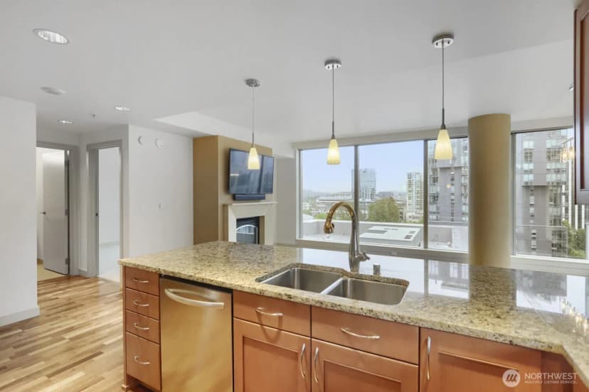 Property photo for 10650 Ne 9th Place #1520, Bellevue photo 9