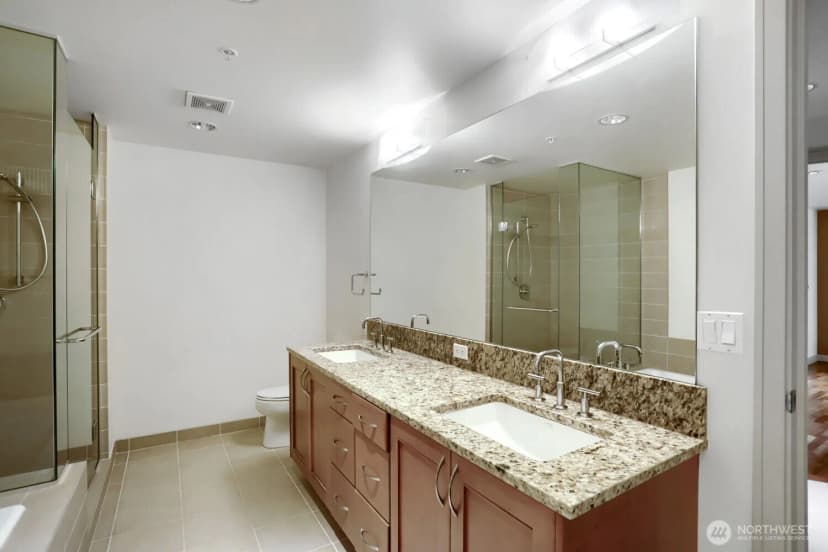 Property photo for 10650 Ne 9th Place #1520, Bellevue photo 16