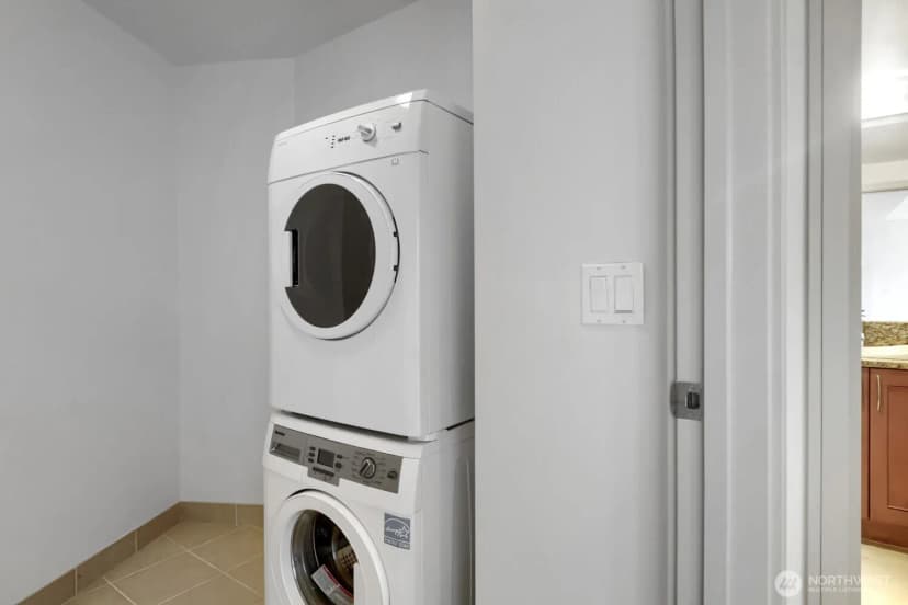 Property photo for 10650 Ne 9th Place #1520, Bellevue photo 20
