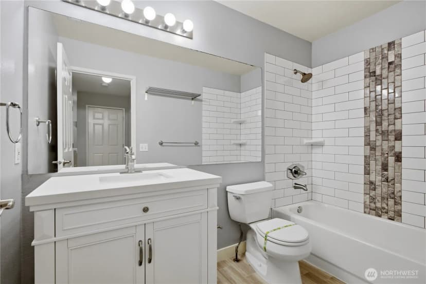 Property photo for 25235 Se Klahanie Blvd #c303, Sammamish photo 7