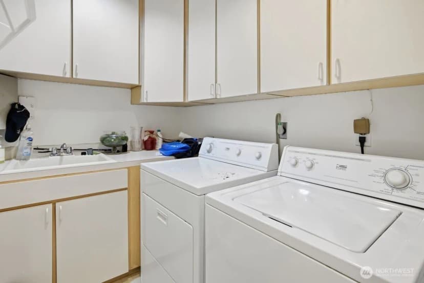 Property photo for 10000 Meydenbauer Way Se #1, Bellevue photo 39