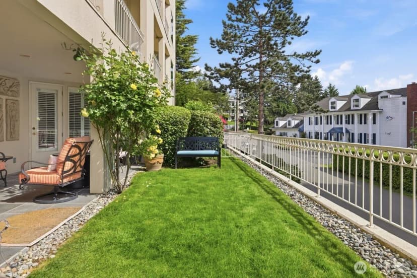 Property photo for 10000 Meydenbauer Way Se #1, Bellevue photo 36