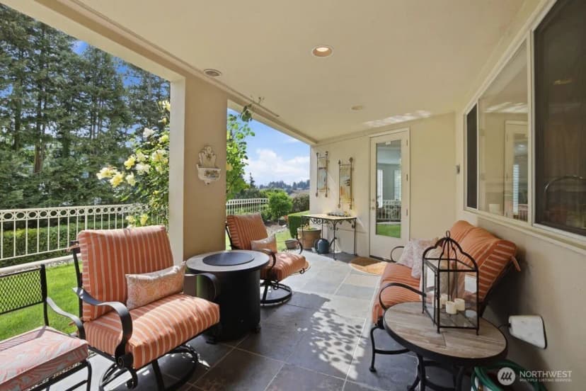 Property photo for 10000 Meydenbauer Way Se #1, Bellevue photo 27