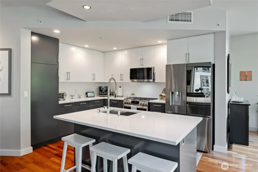Property photo for 900 Lenora Street #w300, Seattle photo 5