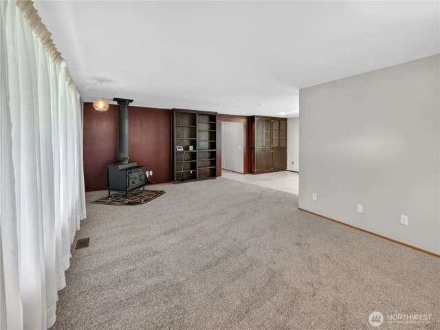 Property photo for 22430 Se 392nd Street, Enumclaw photo 5