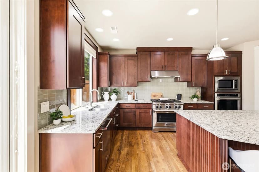 Property photo for 21223 Ne 9th Place, Sammamish photo 13