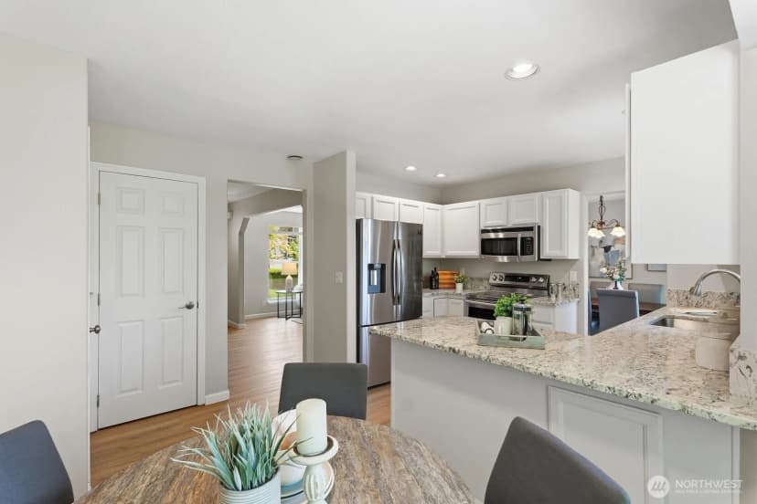Property photo for 8128 Ne 161st Place, Kenmore photo 12