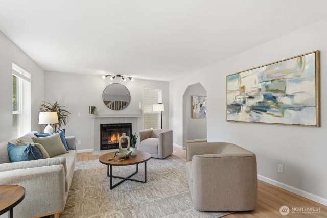Property photo for 8128 Ne 161st Place, Kenmore photo 4