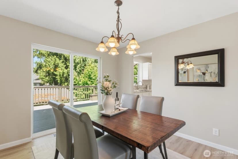 Property photo for 8128 Ne 161st Place, Kenmore photo 6