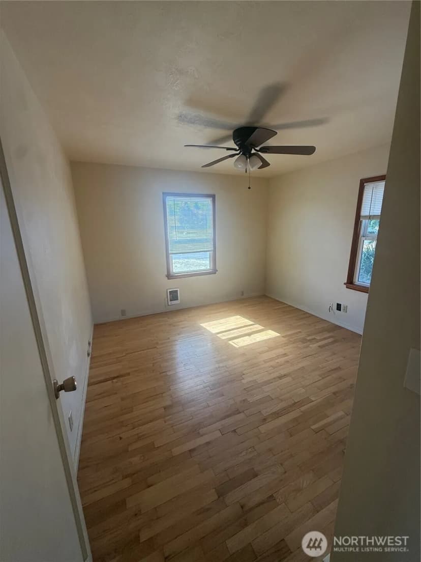 Property photo for 1413 Se Central Avenue, College Place photo 9