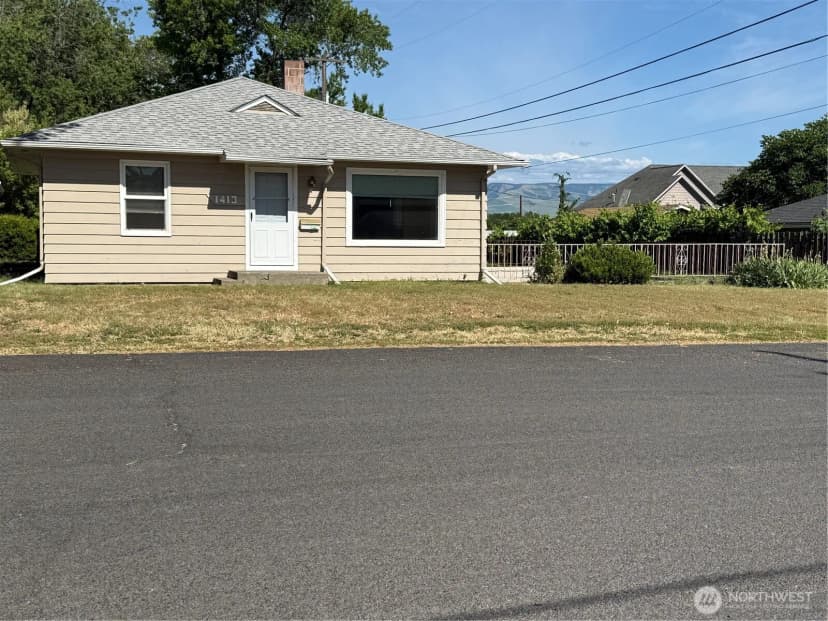 Property photo for 1413 Se Central Avenue, College Place