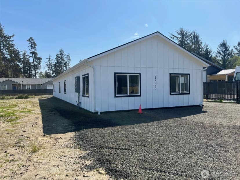 Property photo for 1306 Melbourne Court, Westport photo 2
