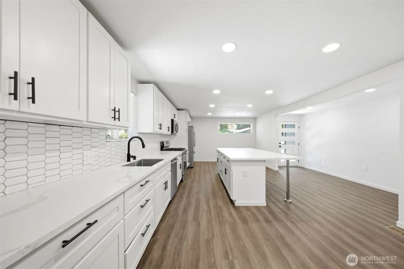 Property photo for 30811 26th Avenue Sw, Federal Way photo 4