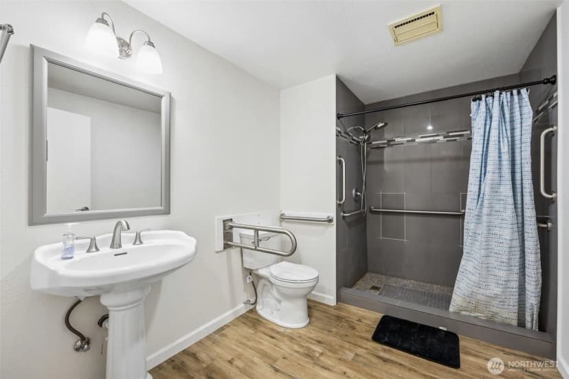 Property photo for 6425 Nyanza Park Drive Sw, Lakewood photo 16