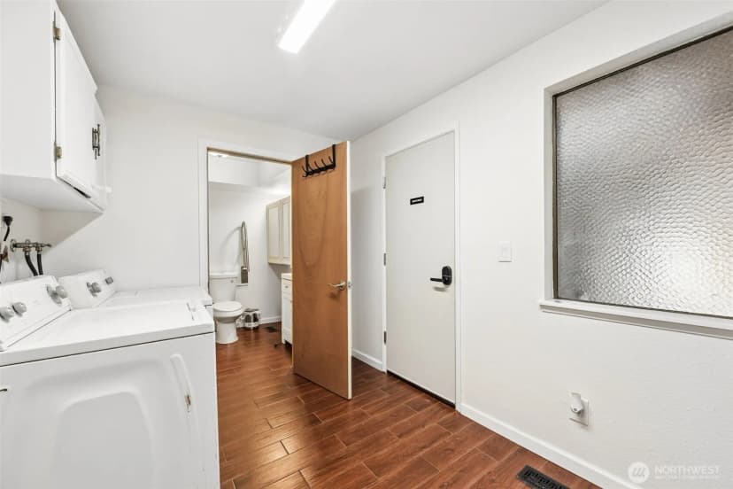 Property photo for 6425 Nyanza Park Drive Sw, Lakewood photo 18