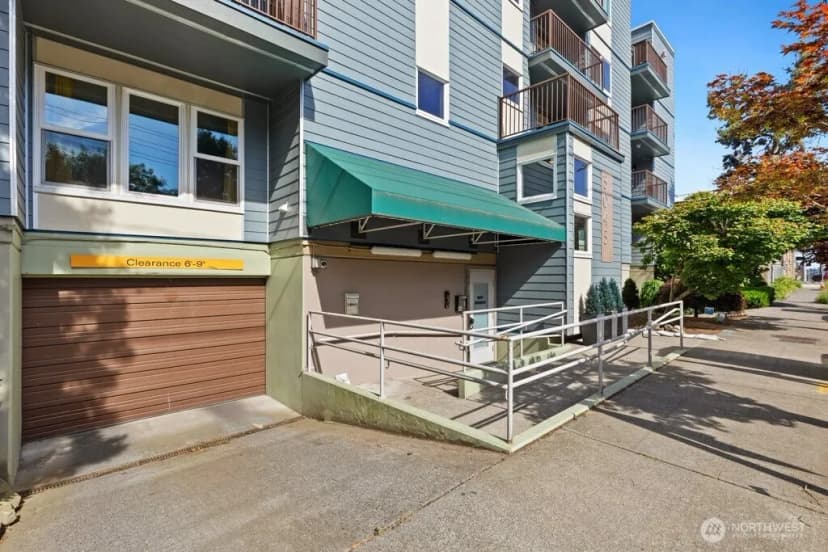 Property photo for 3045 20th Avenue W #202, Seattle photo 18