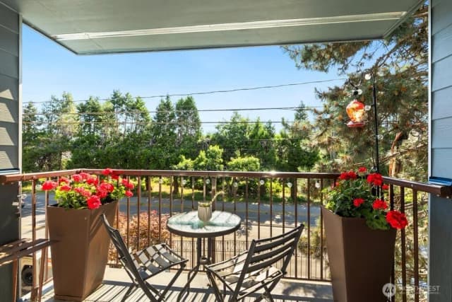 Property photo for 3045 20th Avenue W #202, Seattle photo 5