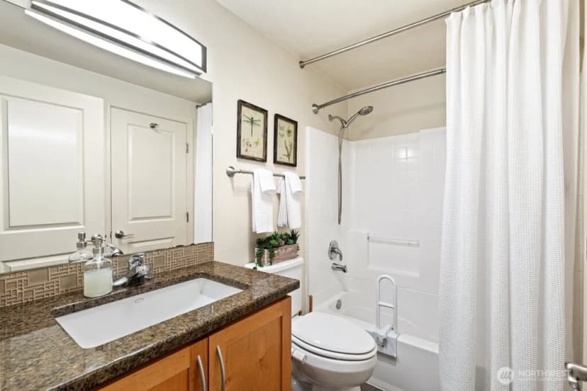 Property photo for 3045 20th Avenue W #202, Seattle photo 12