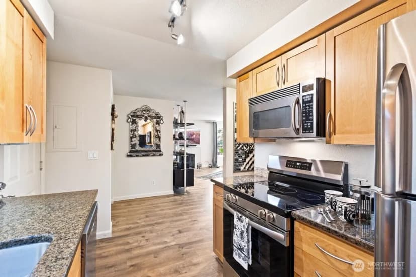 Property photo for 3045 20th Avenue W #202, Seattle photo 8