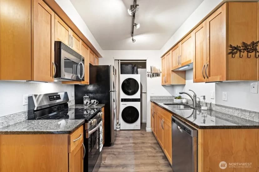 Property photo for 3045 20th Avenue W #202, Seattle photo 6