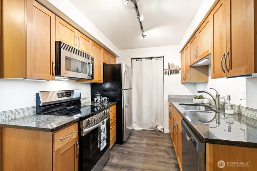 Property photo for 3045 20th Avenue W #202, Seattle photo 7